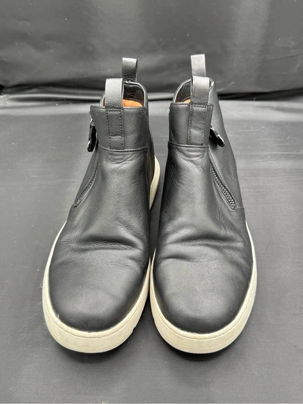 Vionic‎ Brinkely Black Leather Zip Sneaker Booties Comfort Minimalist Core Sz 8